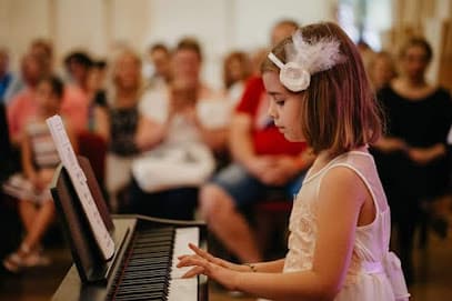 Škola muzike Melodies